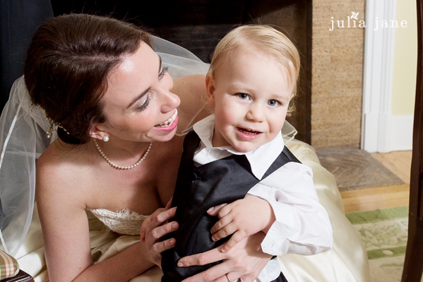 winter wedding photography by Connecticut Wedding Photographer Julia Jane Studios, www.juliajanestudios.com
